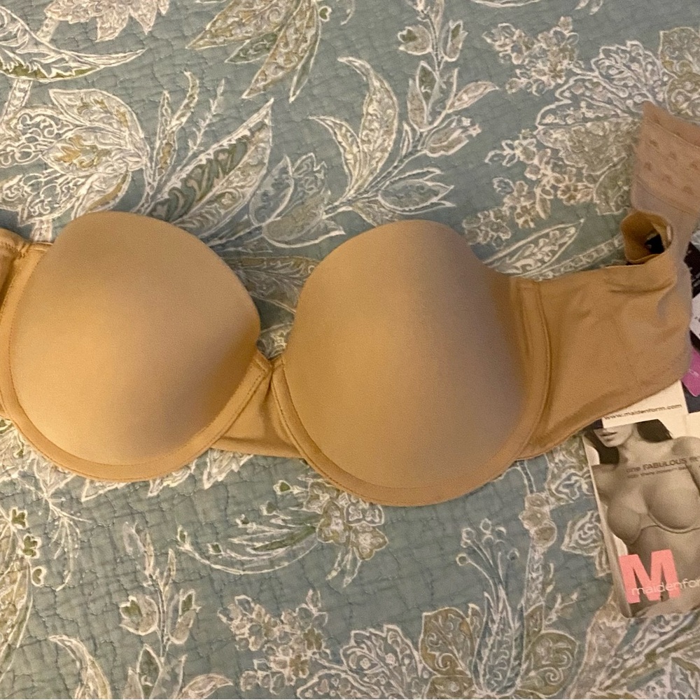 NWT Convertible straps Bra